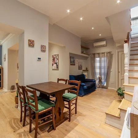 アパート Mm Piramide