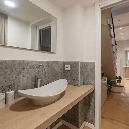 Mm Piramide アパート *