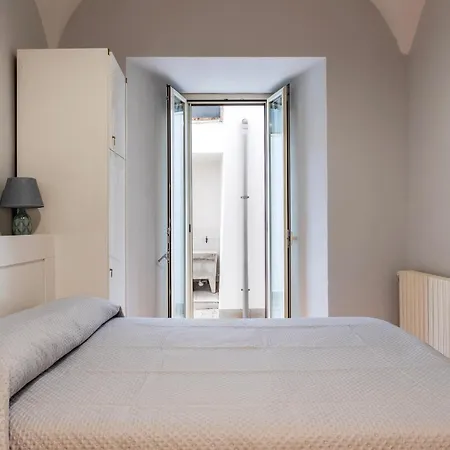 Mm Piramide アパート *