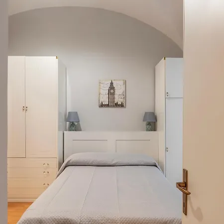 Mm Piramide アパート